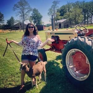 Meet your Posher, Olivia